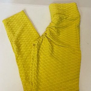 Yellow Scrunch Up Butt Leggings